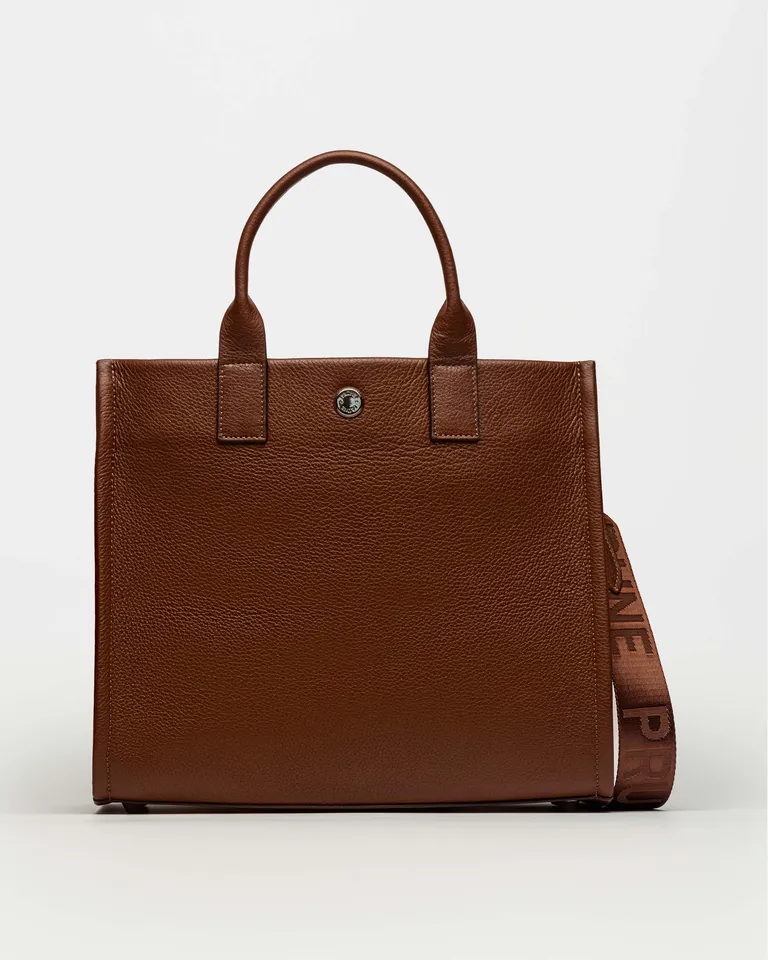 Cartera de mano capri de cuero graneado con manija chic de Prüne en Bolsos y Carteras para argentina