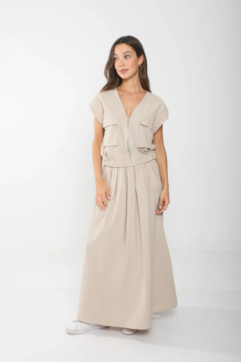 Falda de lino con tablas y bolsillos laterales, diseño elegante y versátil de Belle en Faldas para argentina