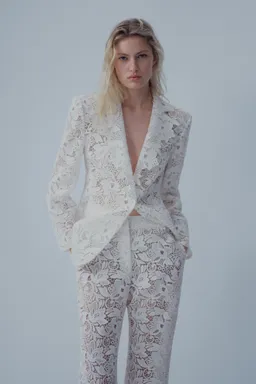 Pantalón traje guipur de Mango en Pantalones para argentina
