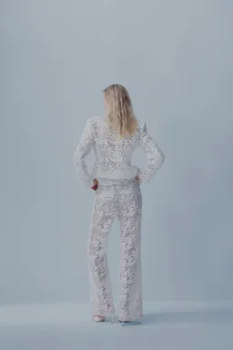 Pantalón traje guipur de Mango en Pantalones para argentina