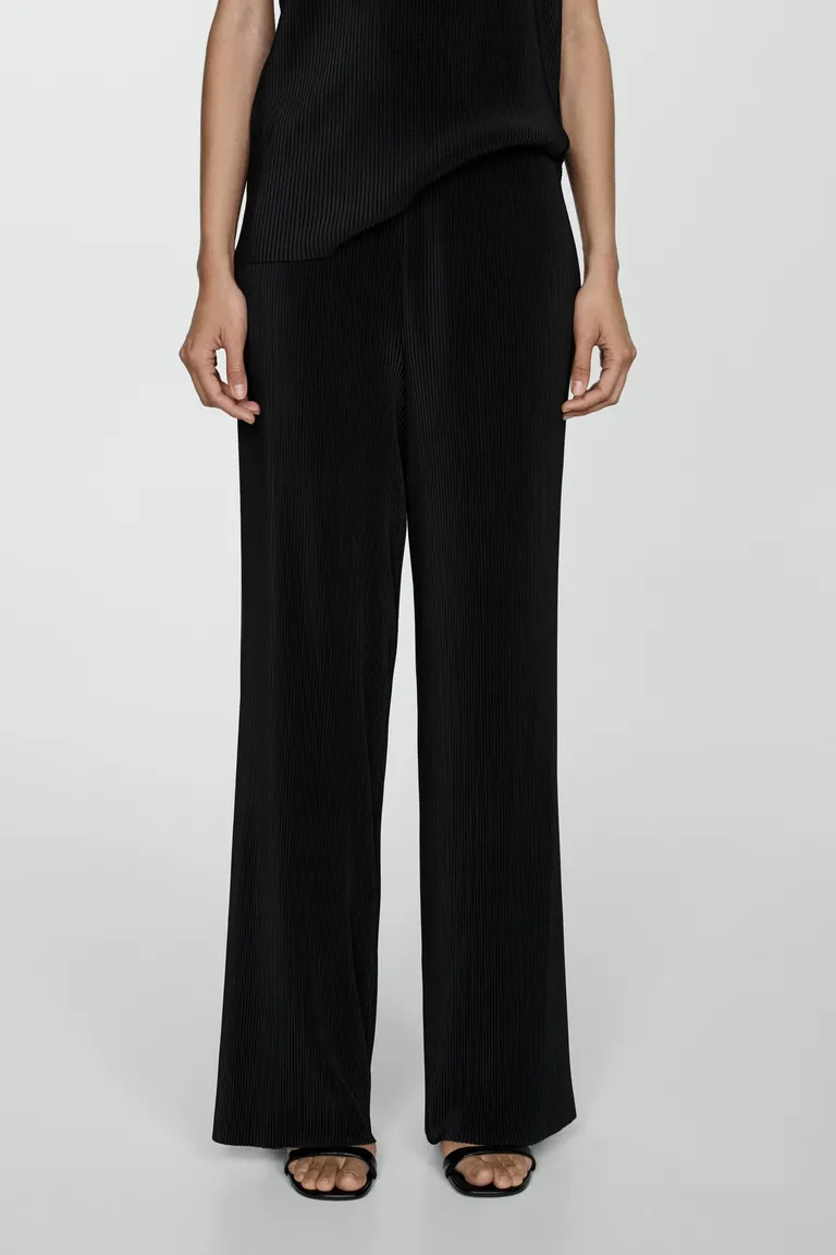 Pantalón palazzo plisado de Mango en Pantalones para argentina