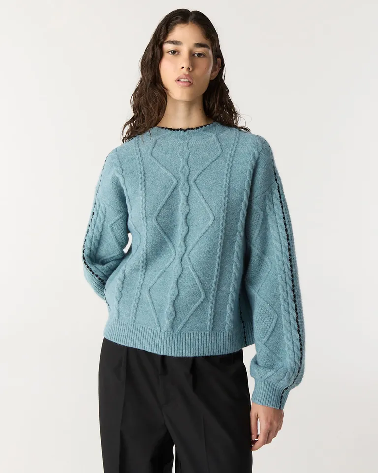 Sweater tejido con diseño de trenzas, cuello redondo y mangas con volumen de Furzai en Buzos y Sweaters para argentina