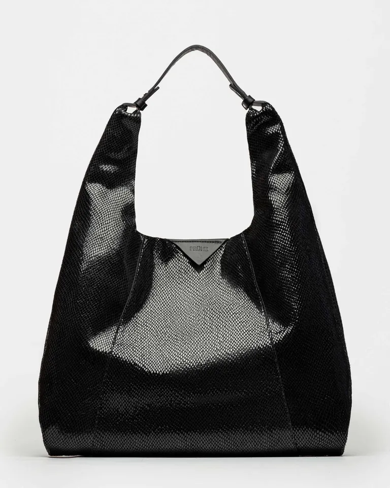 Bolso de cuero grabado en estampado de serpiente con amplia capacidad y diseño simple y distinguido de Prüne en Bolsos y Carteras para argentina