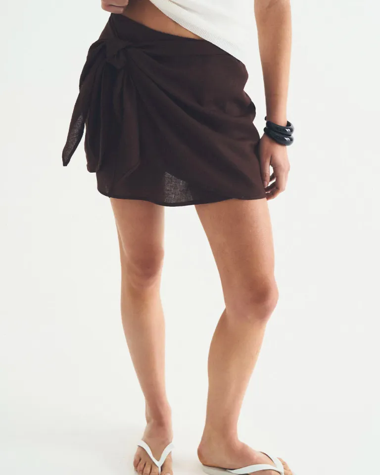 Falda asimétrica con solapas y tiras ajustables laterales para atar de Sky en Faldas para argentina