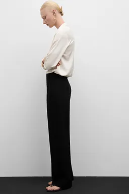 Pantalón recto decorativo de Mango en Pantalones para argentina