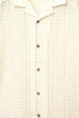 Camisa manga corta crochet de Pull&Bear en Camisas para argentina