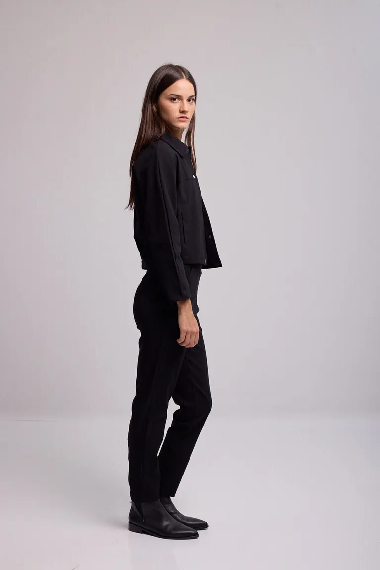 Pantalon sastrero entallado con bolsillos delanteros y pinzas traseras de Kill en Pantalones para argentina