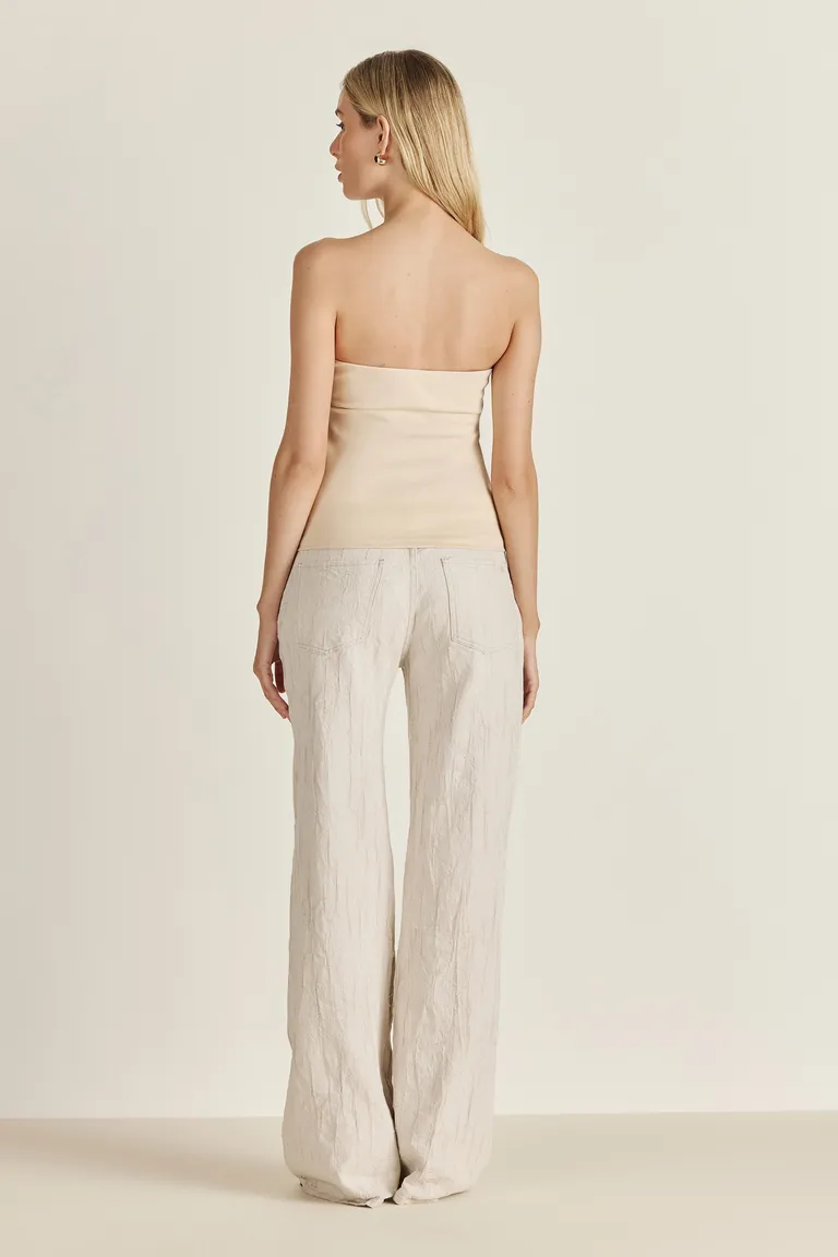 Top de punto con escote de cordones en color beige, una opción versátil y de estilo elegante de Tucci en Tops para argentina