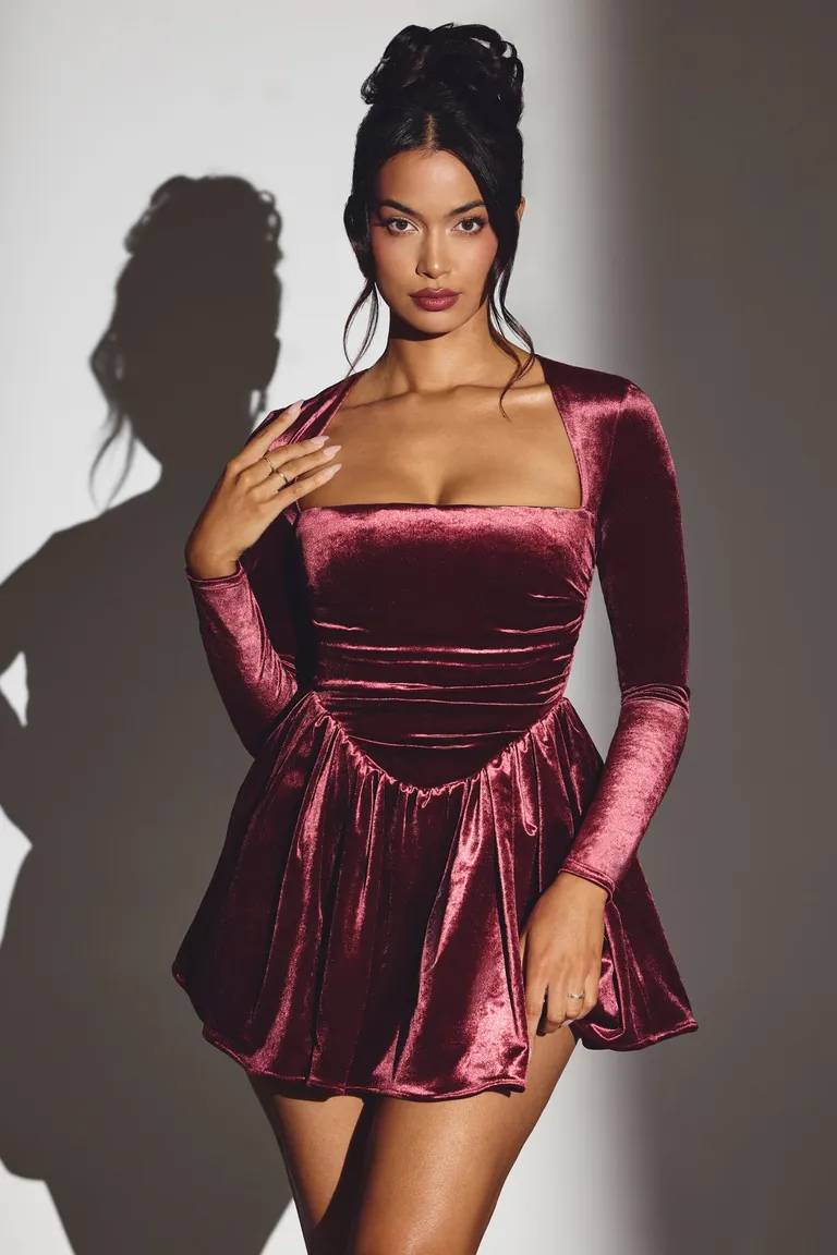 Mini vestido corset manga larga de Oh Polly en Vestidos para argentina