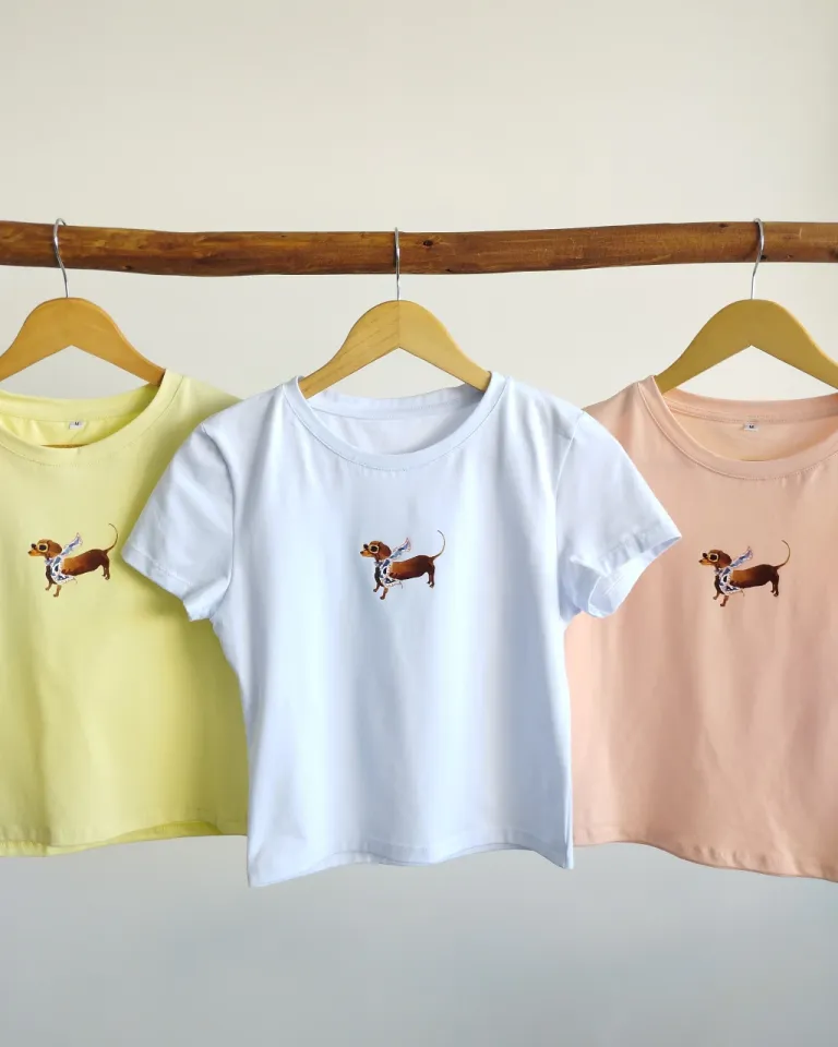 Remera básica de algodón con estampa de perro salchicha para mujer de Lemmon en Remeras para argentina