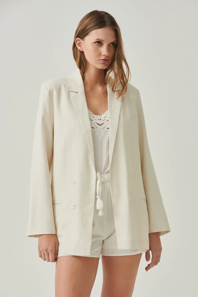 Blazer de lino en diseño clásico y versátil para un estilo elegante y fresco de Sweet en Blazers para argentina