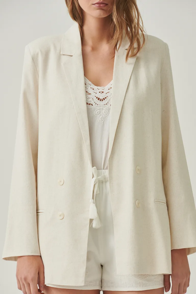 Blazer de lino en diseño clásico y versátil para un estilo elegante y fresco de Sweet en Blazers para argentina