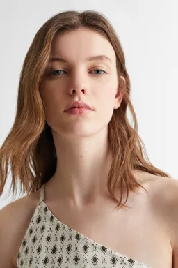 Top asimétrico estampado de Mango Teen en Tops para argentina