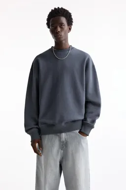 Sudadera básica cuello redondo de Pull&Bear en Buzos y Sweaters para argentina