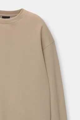 Sudadera básica cuello redondo de Pull&Bear en Buzos y Sweaters para argentina