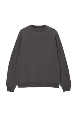 Sudadera básica cuello redondo de Pull&Bear en Buzos y Sweaters para argentina