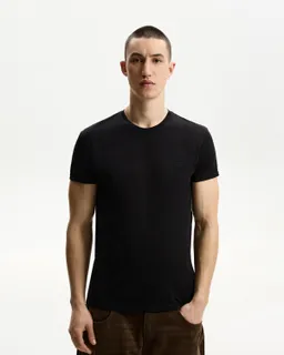 Remera bordada manga corta de Bershka en Remeras y Polos para argentina