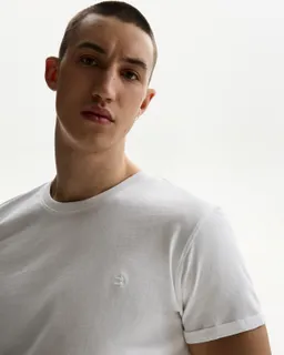 Remera bordada manga corta de Bershka en Remeras y Polos para argentina