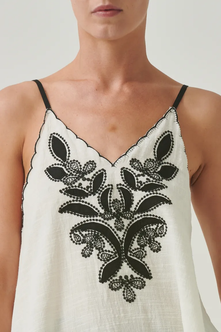 Top de modal con bordado floral blanco y negro para mujer de Sweet en Tops para argentina