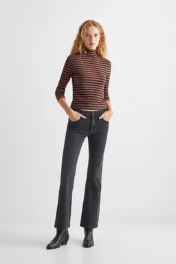 Remera rayada cuello alto de Mango Teen en Buzos y Sweaters para argentina