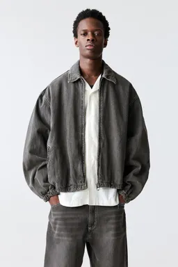Campera jean cremallera de Pull&Bear en Abrigos y Camperas para argentina