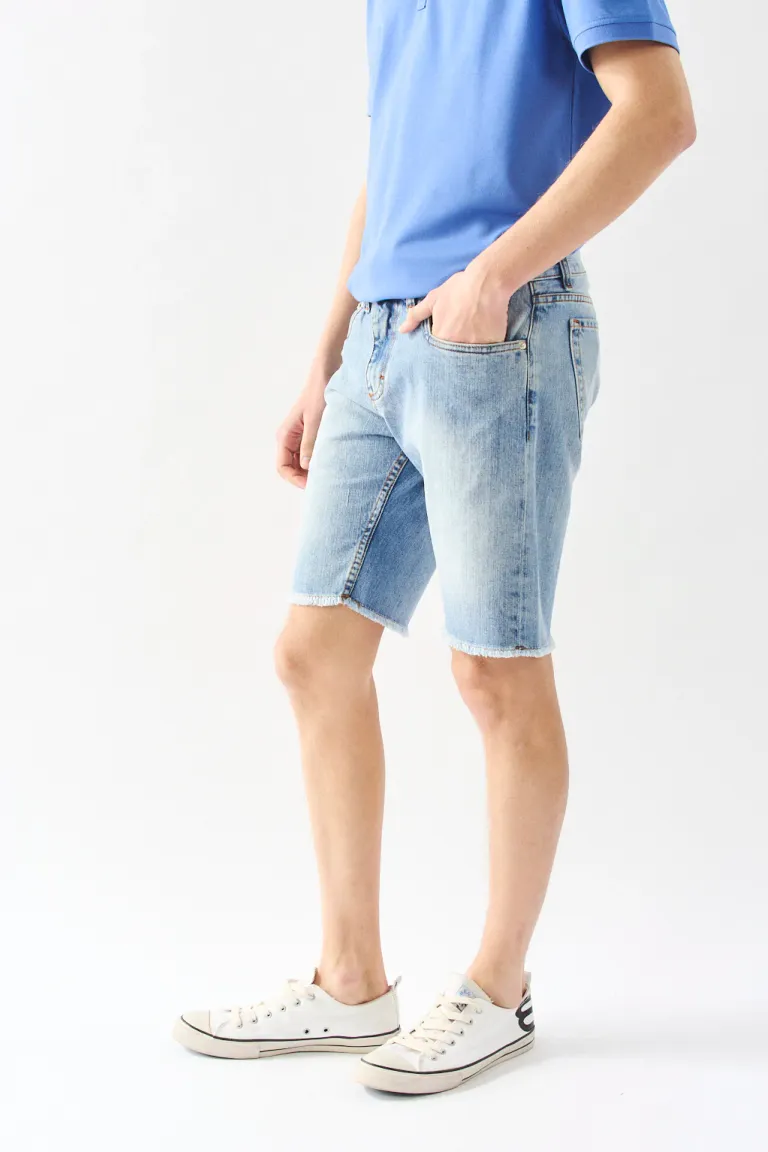 Bermuda de jean clásica regular con acabado deshilachado en la basta de Bensimon en Bermudas y Shorts para argentina