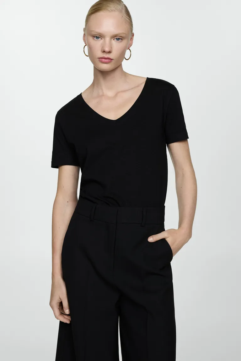 Remera algodón cuello pico de Mango en Remeras para argentina