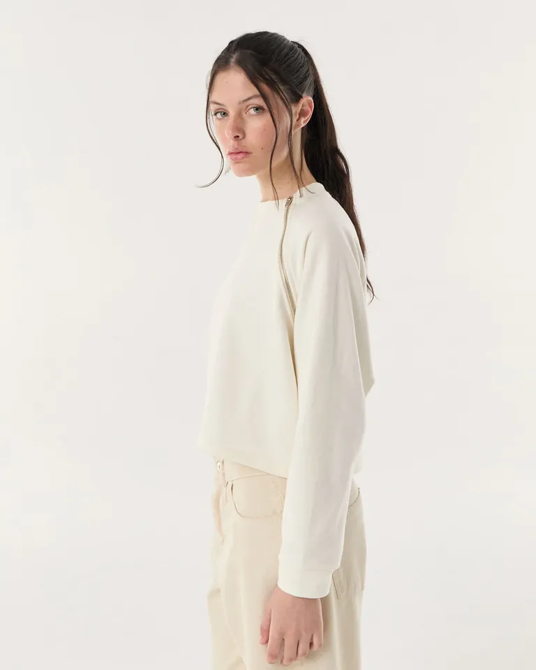 Buzo cuello redondo con mangas ranglan y detalle de cierre en sisa corte boxy de Furzai en Buzos y Sweaters para argentina