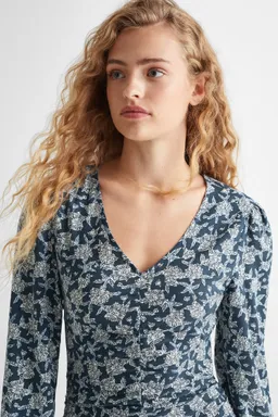 Vestido flores detalle fruncido de Mango Teen en Vestidos para argentina