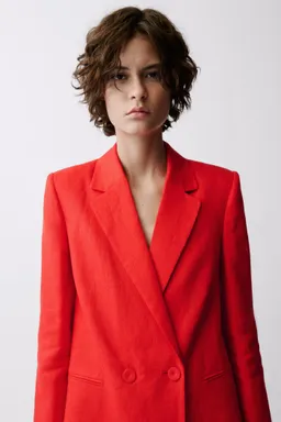 Blazer lino doble botonadura de Mango en Blazers para argentina