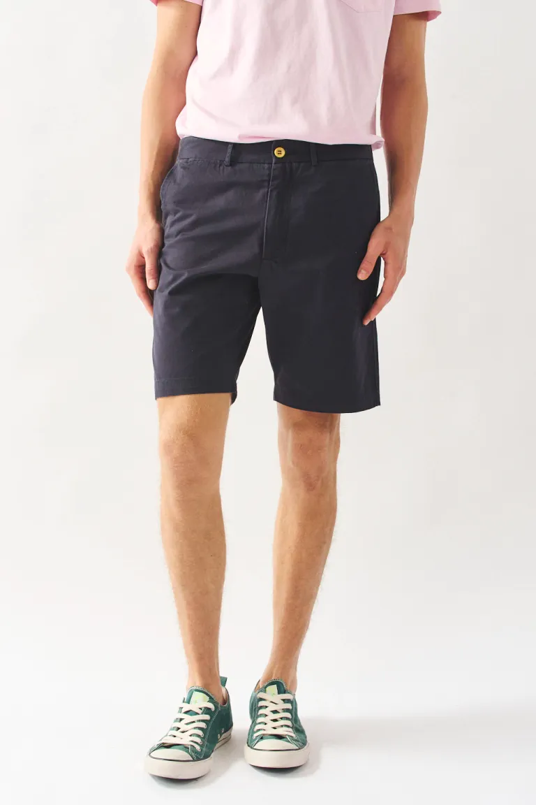 Bermuda lisa de corte clásico en color negro para hombre de Bensimon en Bermudas y Shorts para argentina