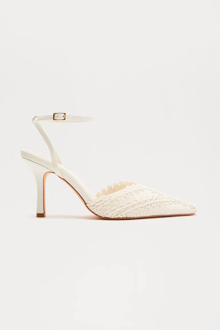 Zapatos idris de crochet de Fashion Nova en Zapatos con Tacos para argentina