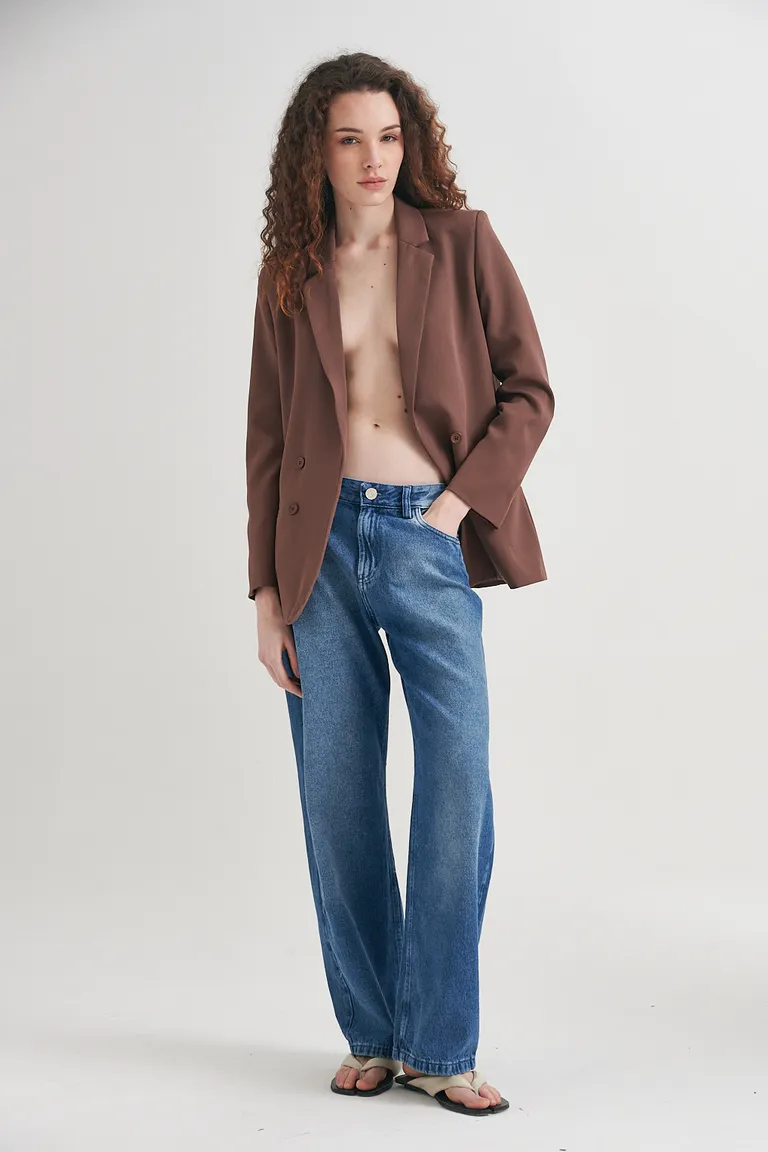 Pantalones de Pierna Ancha Mara Iriane: Diseño Estructurado y Silueta Amplia de Sweet en Pantalones para argentina