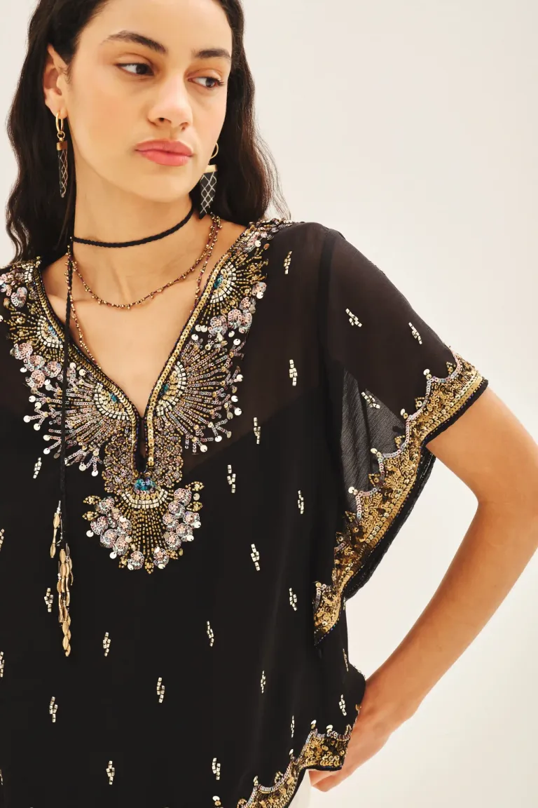 Blusa de gasa traslúcida con bordados de canutillos, lentejuelas y mostacillas de Rapsodia en Blusas para argentina