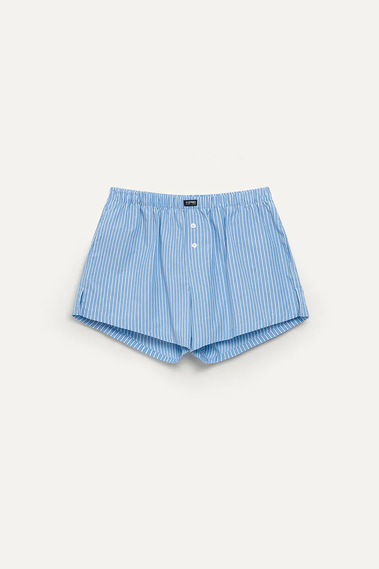 Shorts de estilo boxeador con rayas azules y blancas para un look descontracturado de 47 Street en Shorts para argentina
