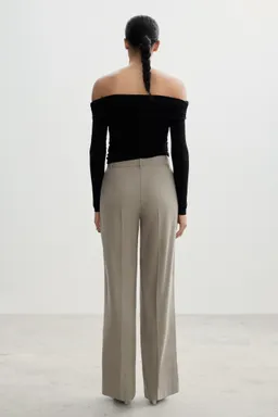 Pantalón pinzas wideleg de Mango en Pantalones para argentina