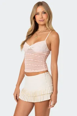 Musculosa encaje texturizado de Edikted en Tops para argentina