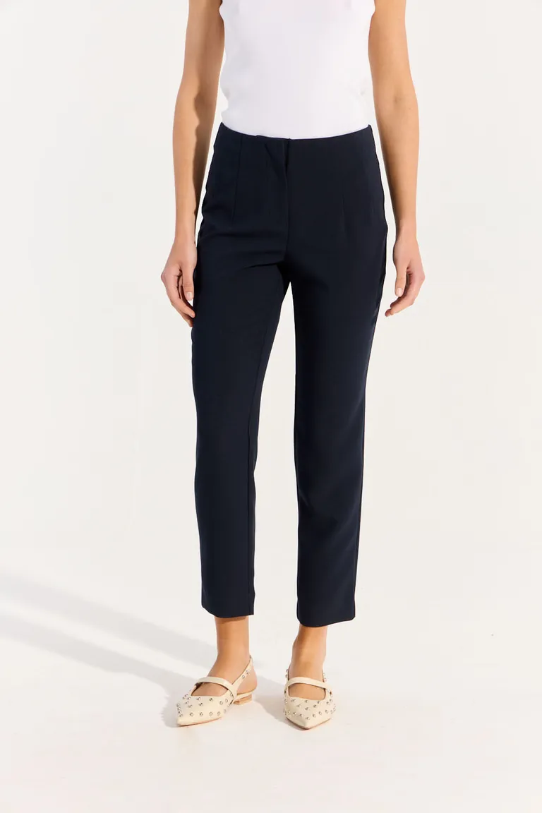 Pantalón slim de corte elegante con pinzas delanteras para un ajuste estilizado de Portsaid en Pantalones para argentina