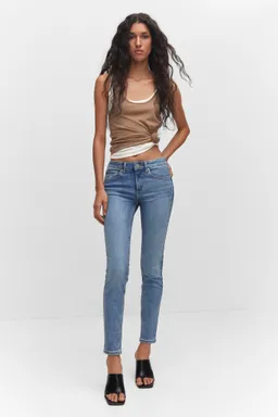 Jeans skinny pushup de Mango en Pantalones para argentina