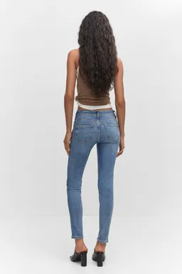 Jeans skinny pushup de Mango en Pantalones para argentina