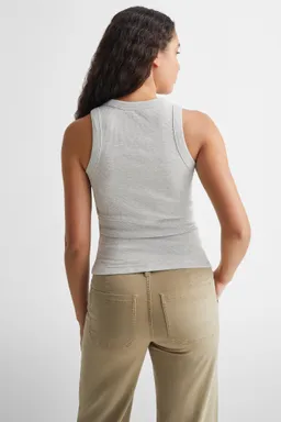 Top canalé algodón de Mango Teen en Tops para argentina