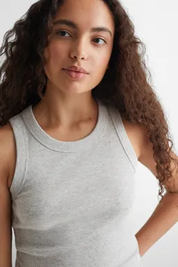 Top canalé algodón de Mango Teen en Tops para argentina
