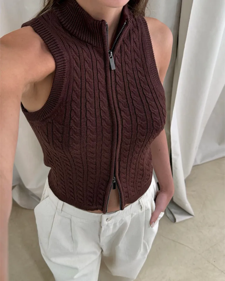 Chaleco de punto trenzado sin mangas en tono chocolate de Sky en Chalecos para argentina