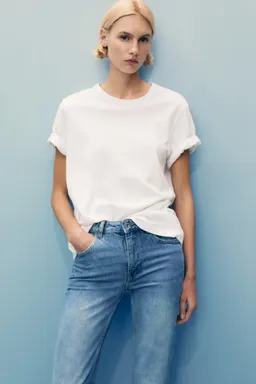 Jeans fiona flare tiro medio de Mango en Pantalones para argentina