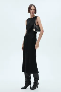 Vestido midi detalle drapeado de Mango en Vestidos para argentina