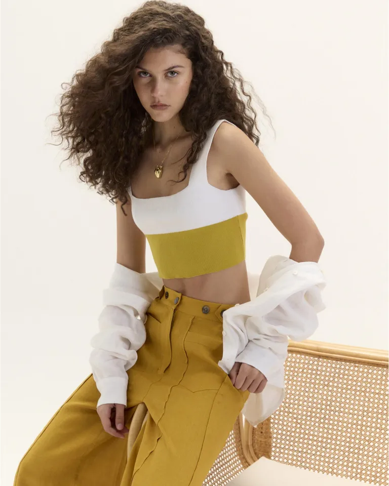 Top de punto liso con diseño a rayas en colores amarillo y blanco de Blue Sheep en Tops para argentina