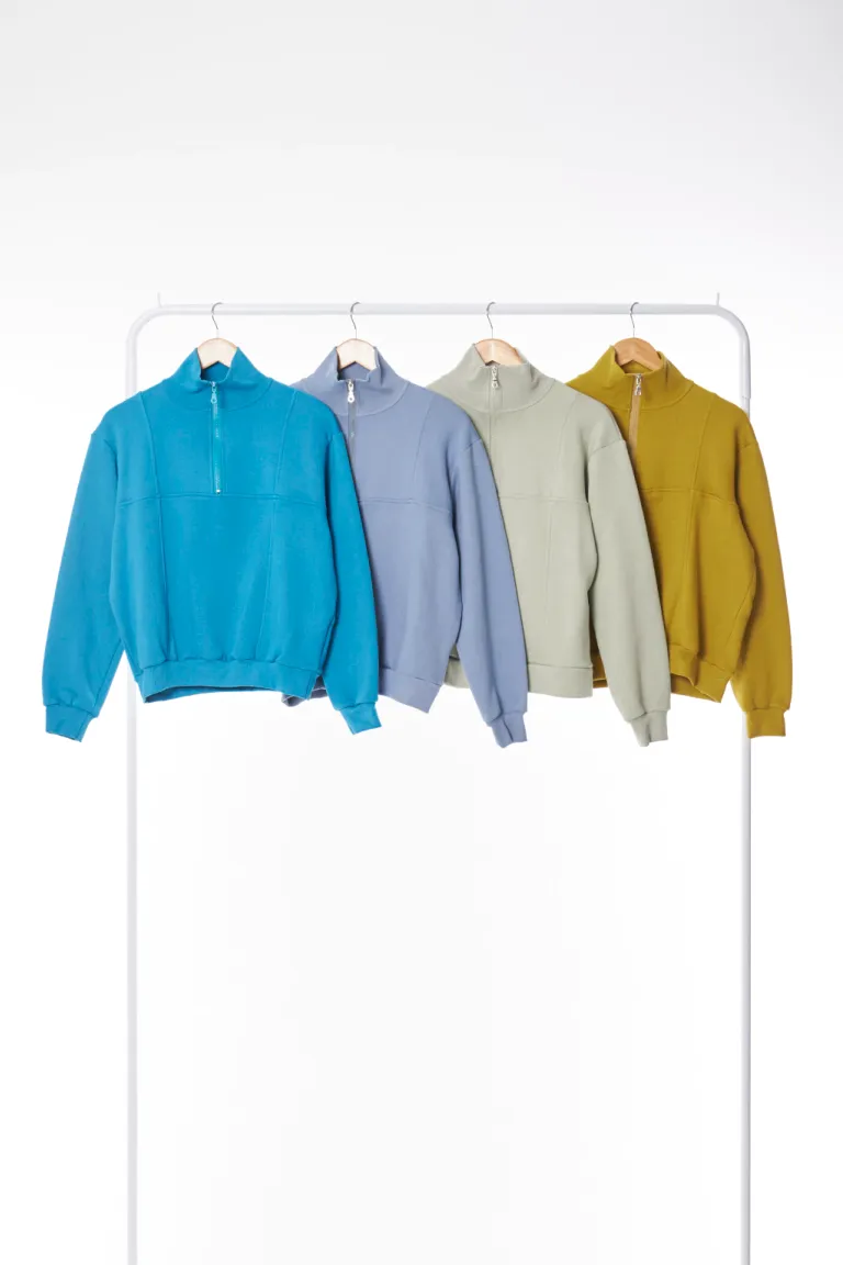 Buzo de tela suave y diseño moderno para mujer de Apricot en Buzos y Sweaters para argentina