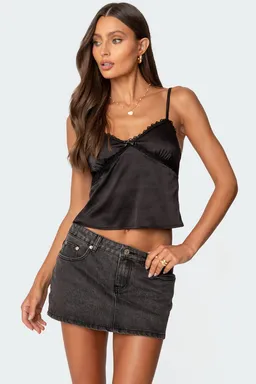 Musculosa imani efecto satén de Edikted en Tops para argentina