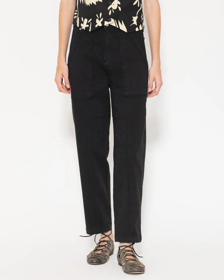 Pantalón informal de corte holgado con detalles de pliegues en las rodillas de Jazmin Chebar en Pantalones para argentina