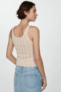Top punto calados de Mango en Tops para argentina